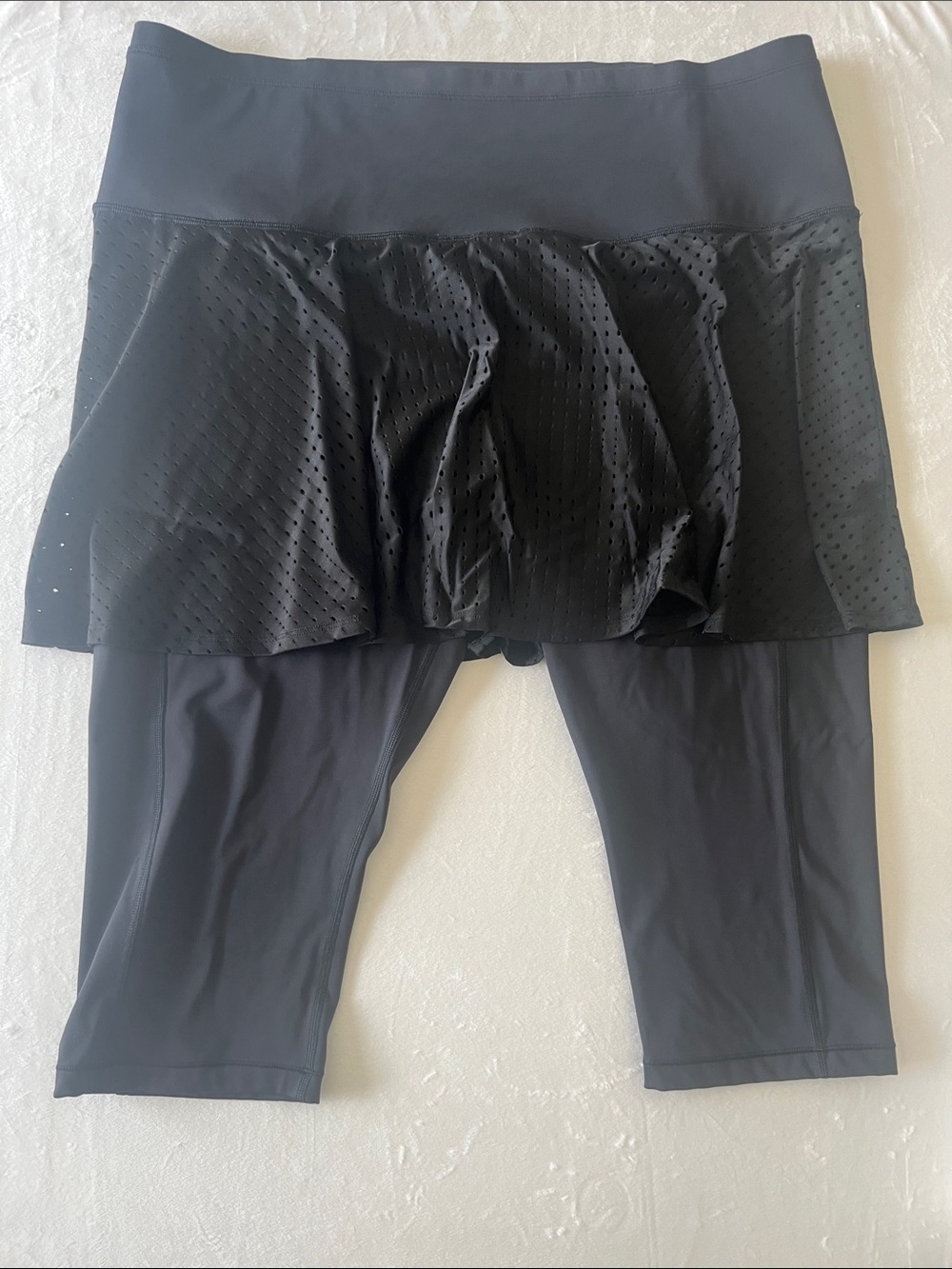 Athleta A-Game 2-in-1 crop 2X - Picture 2 of 6